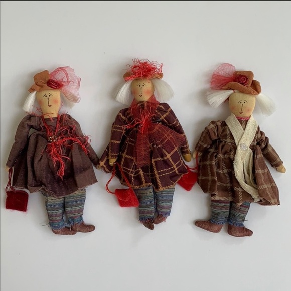 AUGUST MOON by LANG, Red Hats Collection Fabric Pin Doll - Picture 6 of 8